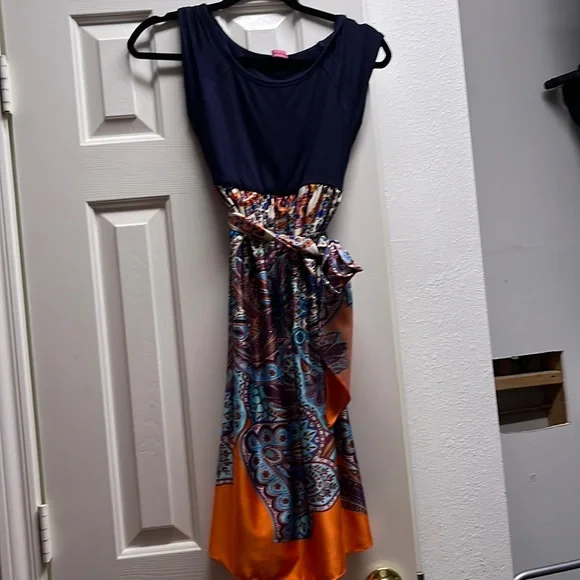 Nordstrom- Maternal America Maternity Dress- Gently used. Silk type skirt - Picture 1 of 7